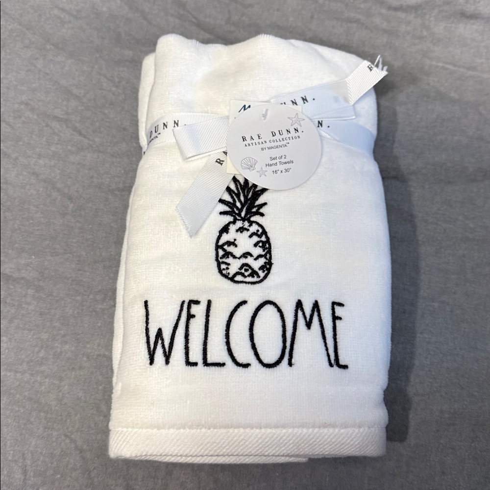Rae Dunn WELCOME Pineapple set of 2 hand towels